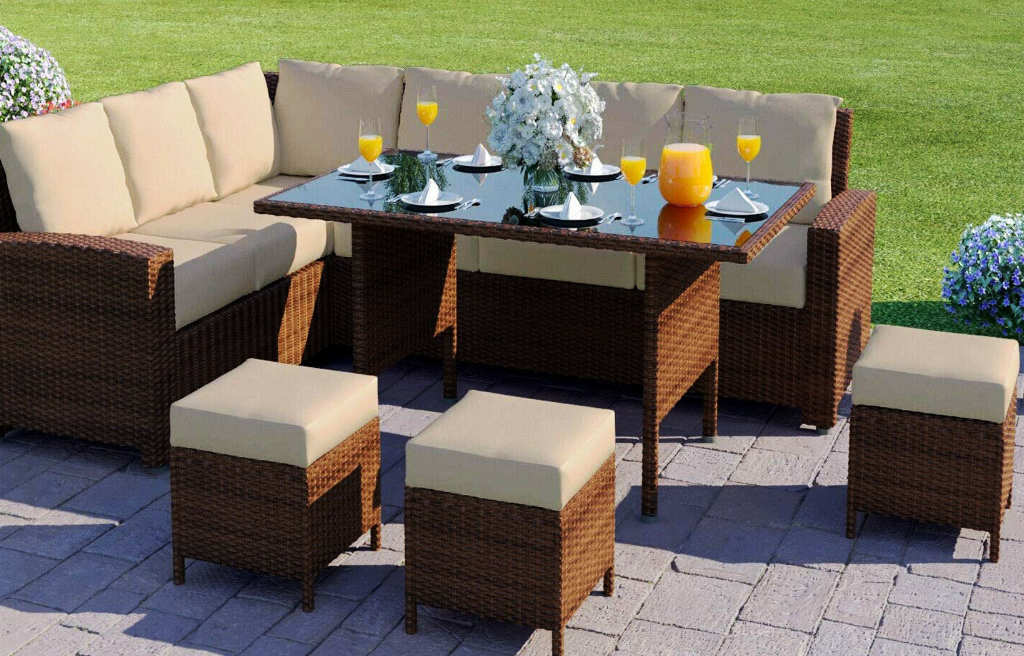 How to clean rattan furniture